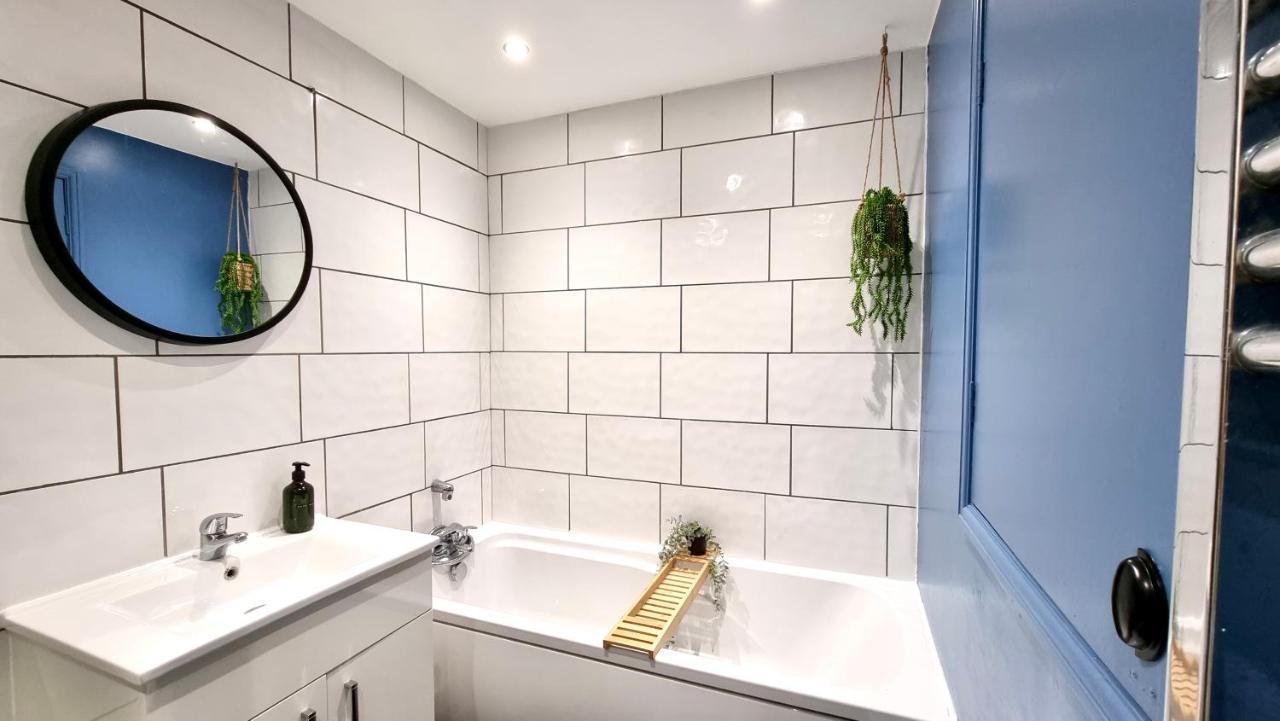 Quay House By Switchback Stays With Free Parking คาร์ดิฟฟ์ ภายนอก รูปภาพ